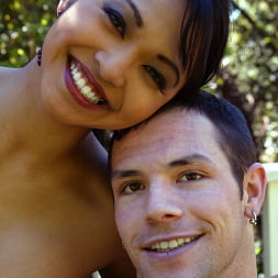 Mika Tan に 'Kink' ダックス・スター、ミッチ・ウェスト、ダニー・ワイルド、ミカ・タン、ザナ・スター、ミニ、ジャスミン・バーン (サムネイル 15)