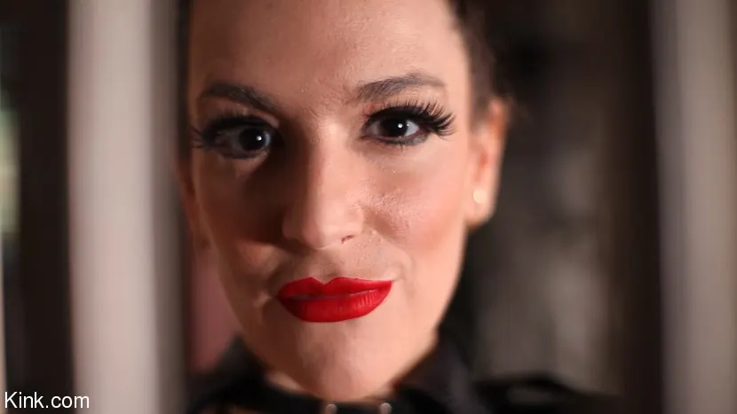 Mistress Blunt en 'El sótano de mamá: día 2' from 'Kink' (foto 6) Kink 'El sótano de mamá: día 2' protagonizando Mistress Blunt (foto 6)
