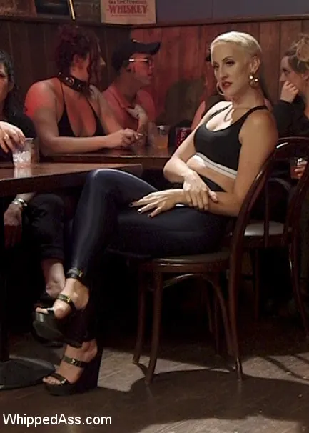 Kink 'Dyke Bar LIVE!!!' starring Mistress Kara (Photo 24)