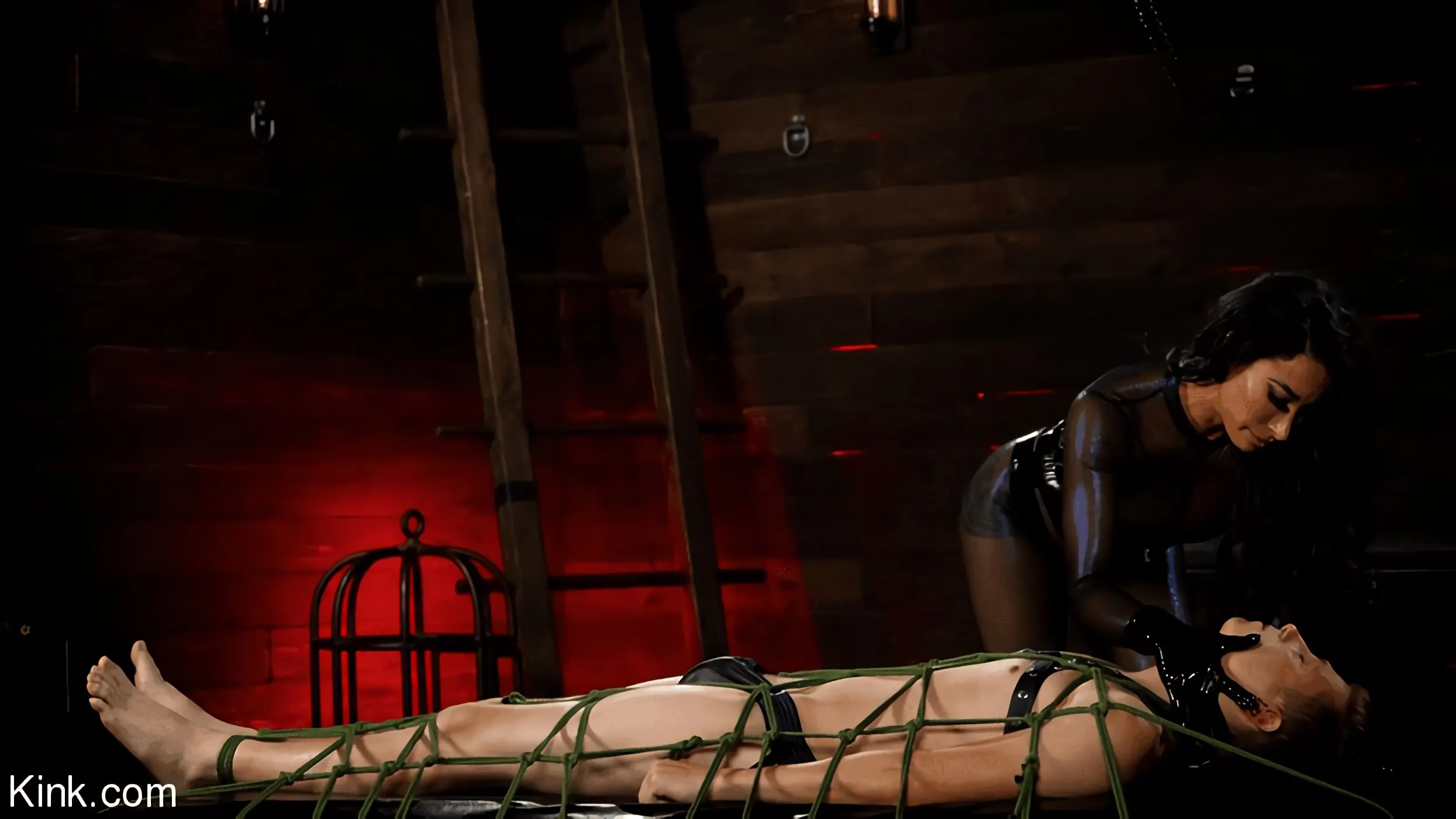 Kink 'Sufre por tu diosa: Cole Church se somete a la tangente de la diosa' protagonizando Mistress Tangent (foto 1)