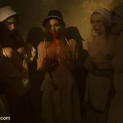 Moka Mora en 'Kink' El crisol: parodia gangbang (Miniatura 17)