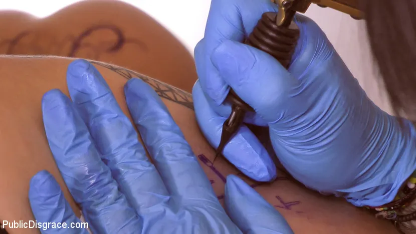 Kink 'Cum Dumpster Loves Being Passed Around a Punk Show' starring Mona Wales (Photo 3)