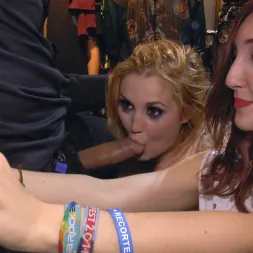 Mona Wales en 'Kink' Servicios de putas de esclavitud completamente desnudas Vergüenza pública (Miniatura 14)