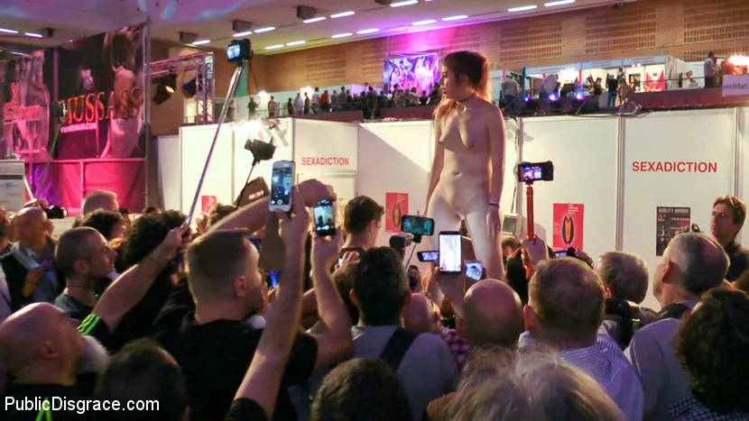 Kink 'Little Whore Draws a Huge Crowd' starring Mona Wales (Photo 10)