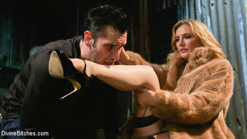 Kink 'milks her daddy's new associate for assets' starring Mona Wales (Photo 7)