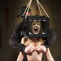 Mona Wales に 'Kink' モナ・ウェールズは罰せられました！ (サムネイル 17)
