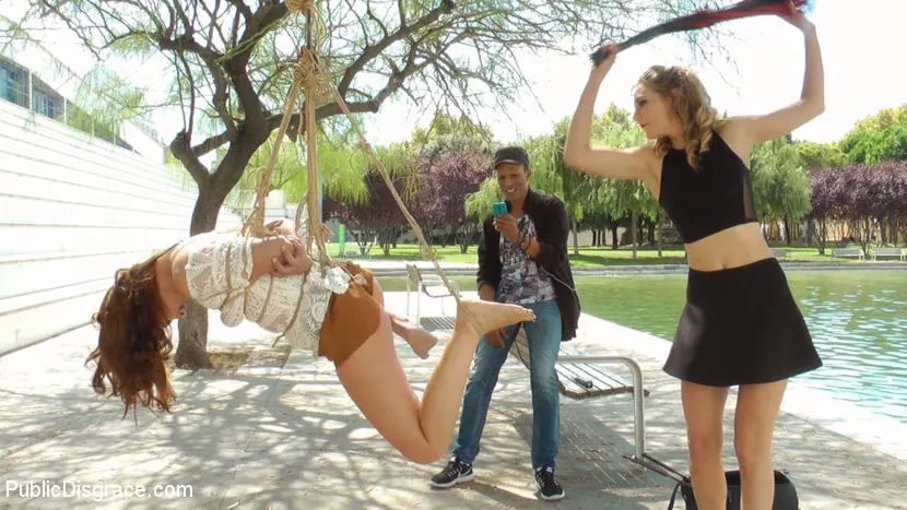 Kink 'Pamela Sanchez's Walk of Atonement' starring Mona Wales (Photo 6)