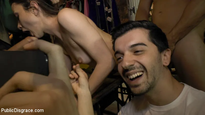 Kink 'Public Disgrace SERVICE ANNOUNCEMENT: PD is Back!!!!!!' starring Mona Wales (Photo 3)