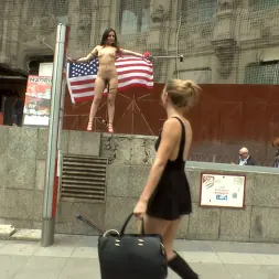 Mona Wales en 'Kink' ¡¡¡Turista americana guarrilla se deshonra públicamente!!! (Miniatura 6)