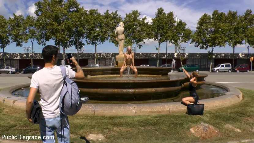 Kink 'The Humiliation of Liz Rainbow - Part 2 Double Penetration' starring Mona Wales (Photo 8)