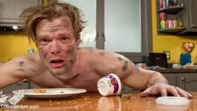 Kink 'El marido mimado de Stepford' protagonizando Mona Wales (foto 4)