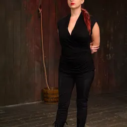 Mz Berlin en 'Kink' Nikki Darling y Katharine Cane - Show en vivo completo y editado (Miniatura 10)