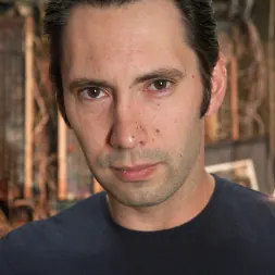 Nadia Styles に 'Kink' 保護のために結ばれた (サムネイル 1)