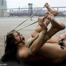 Nadia Styles に 'Kink' ニューヨークのWiredpussyは、すべてのニューヨークで撮影された公開撮影のシリーズを提示します (サムネイル 13)