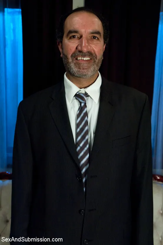 Kink 'The Gold Digger' starring Natasha Lyn (Photo 16)