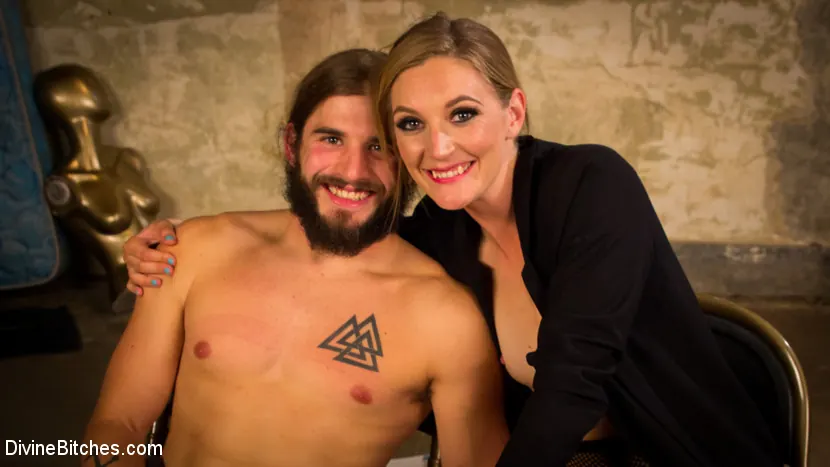 Kink 'lifts, tosses and fucks trucker pervert!' protagonizando Mona Wales (foto 12)