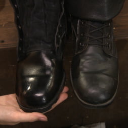 Nerine Mechanique に 'Kink' Bootblacking：ケア、クラフト、キンク！ (サムネイル 10)