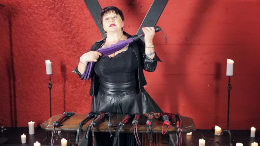 Nerine Mechanique に 'Senso Flogging 101 - Cleo Duboisと一緒に' from 'Kink' (写真 19) Kink 'Senso Flogging 101 - Cleo Duboisと一緒に' 主演 Nerine Mechanique (写真 19)