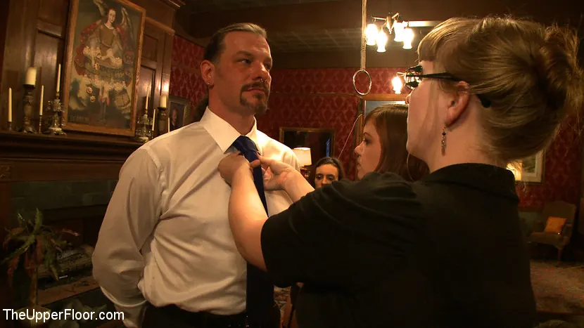 Kink 'Service Day: Boots' starring Nerine Mechanique (Photo 14)