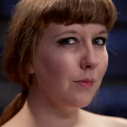 Nerine Mechanique en 'Kink' Probando Nerine Mechanique (Miniatura 2)