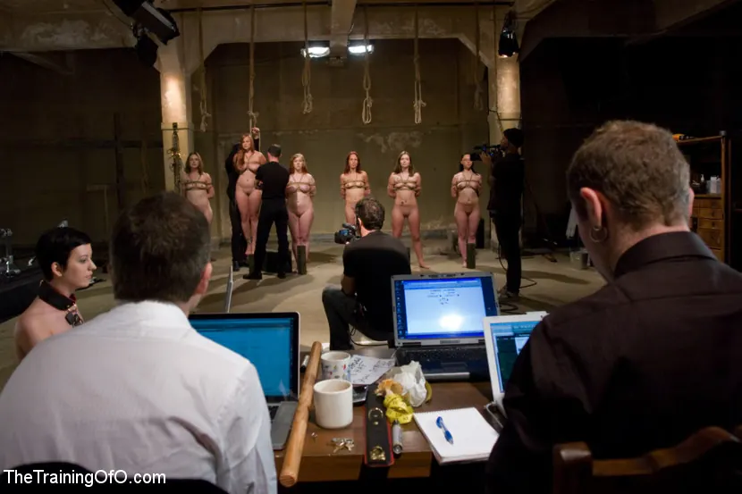 Kink 'Las audiciones, primera parte' protagonizando Nerine Mechanique (foto 15)