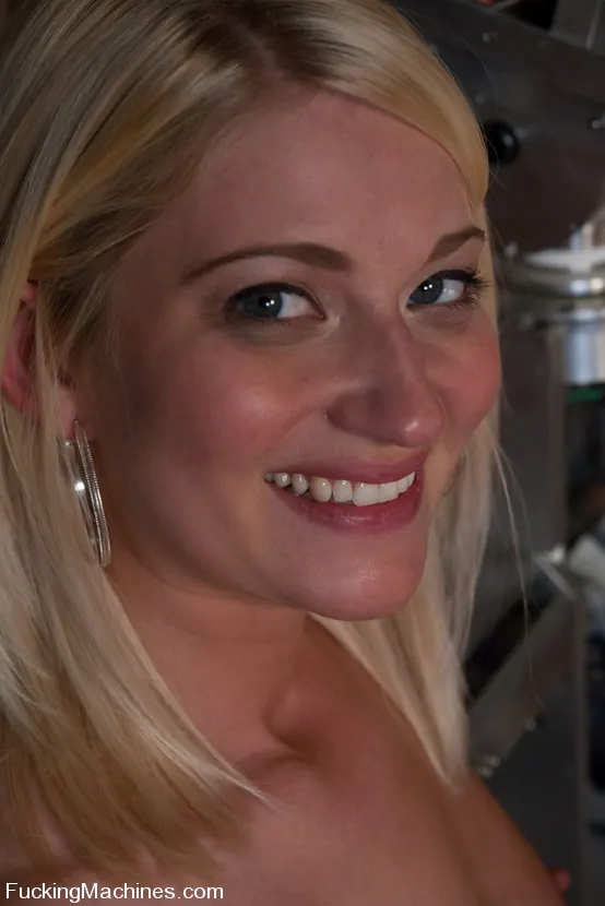 Kink 'ナニーパート2捕まえられるための復讐' 主演 Nevaeh (写真 4)