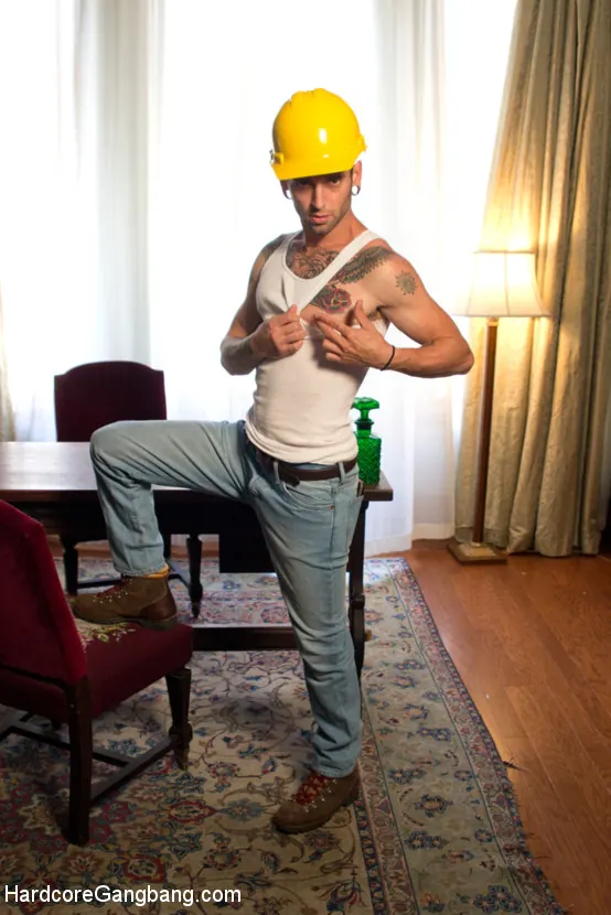 Kink '¡La estudiante universitaria loca por las pollas se lleva todas las pollas herméticamente!' protagonizando Nickey Huntsman (foto 4)