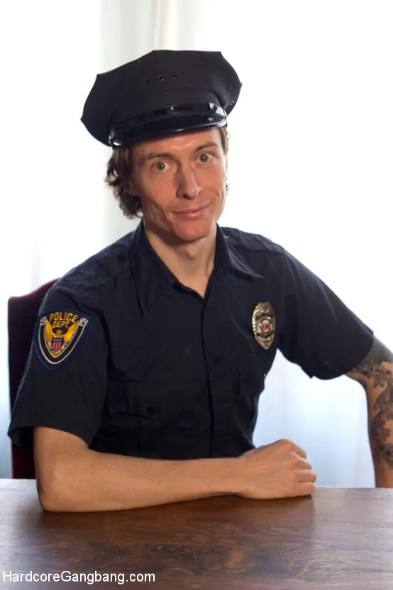 Kink '¡La estudiante universitaria loca por las pollas se lleva todas las pollas herméticamente!' protagonizando Nickey Huntsman (foto 6)