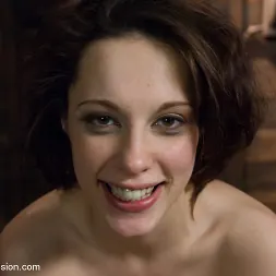 Nikita Bellucci に 'Kink' 外国為替スレイブ！フランス人の学生は性的懲罰に苦しむ！ (サムネイル 13)