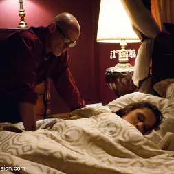 Nikita Bellucci に 'Kink' 外国為替スレイブ！フランス人の学生は性的懲罰に苦しむ！ (サムネイル 14)