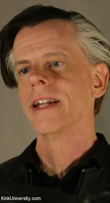 Kink 'Cinturón de bondage para BDSM y sexo duro' protagonizando Nikki Darling (foto 7)