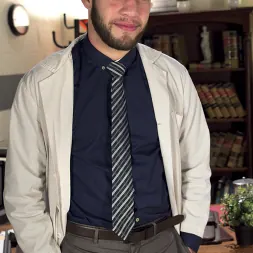 Nikki Darling en 'Kink' Terapia del cuckolding (Miniatura 1)