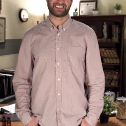 Nikki Darling en 'Kink' Terapia del cuckolding (Miniatura 3)