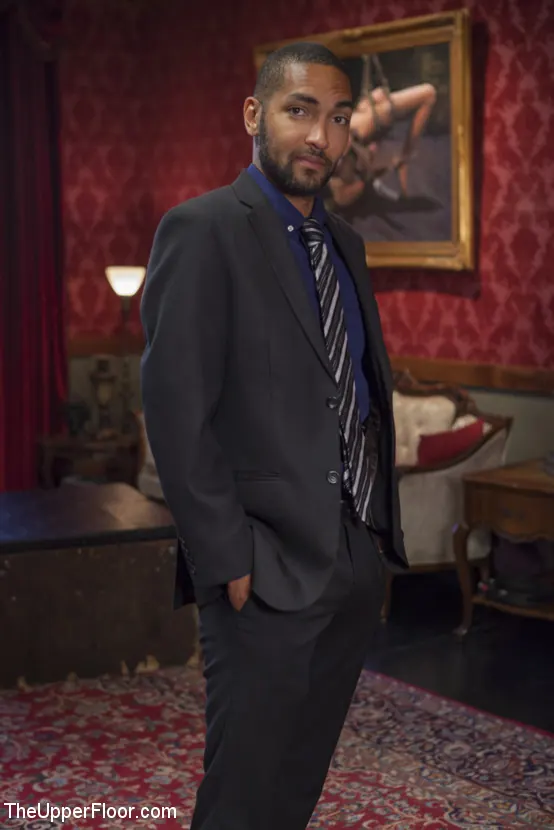 Kink 'Iniciación de la insaciable Kacie Castle' protagonizando Nikki Darling (foto 5)