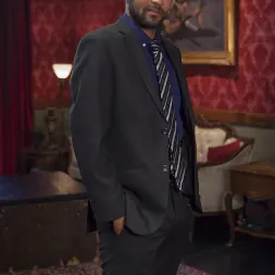 Nikki Darling en 'Kink' Iniciación de la insaciable Kacie Castle (Miniatura 5)