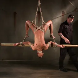 Nikki Darling en 'Kink' Dominación total (Miniatura 16)