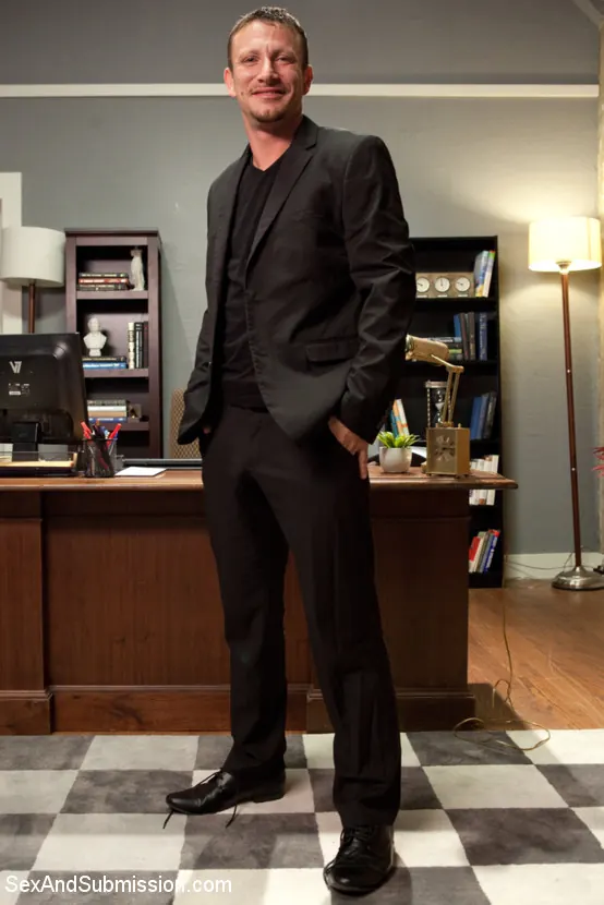 Nikki Delano に 'ニッキーのアナルサレンダー' from 'Kink' (写真 2) Kink 'ニッキーのアナルサレンダー' 主演 Nikki Delano (写真 2)