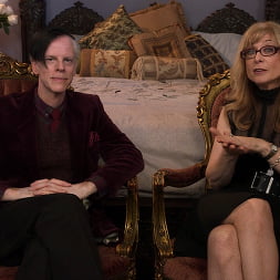Nina Hartley に 'Kink' ポリアモリー入門：愛を広める (サムネイル 1)