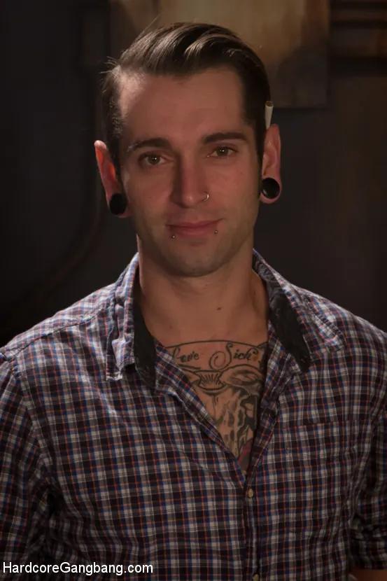 Kink 'Gangbang entre padre e hija' protagonizando Nora Riley (foto 15)