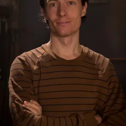 Nora Riley en 'Kink' Gangbang entre padre e hija (Miniatura 16)