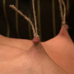 Odile en Prueba de sesión de servicio (foto 19) Odile en 'Kink' Prueba de sesión de servicio (Miniatura 19)