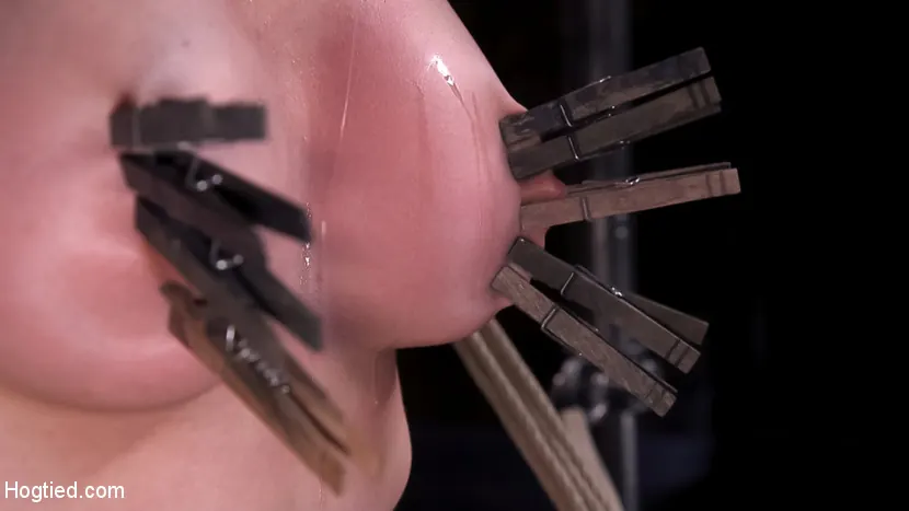 Olive Glass に 'ホットボディ、全てのナチュラルロープスラットは苦痛とオルガズムに服従する' from 'Kink' (写真 3) Kink 'ホットボディ、全てのナチュラルロープスラットは苦痛とオルガズムに服従する' 主演 Olive Glass (写真 3)