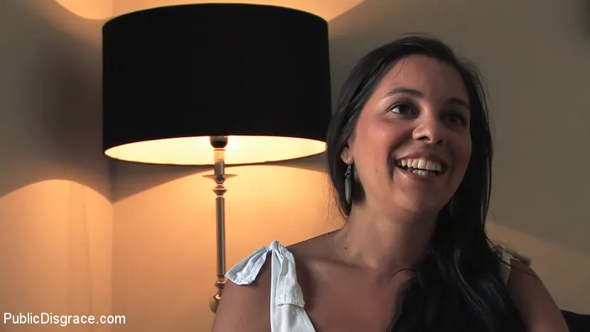 Kink 'Fully Nude and Barefoot in Public' starring Oliver (Photo 10)