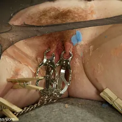 Paige Richards in 'Kink' and Kym Wilde (Thumbnail 6)