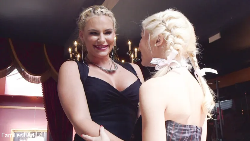 Kink 'Mi madrastra es una esclava sexual secreta' protagonizando Phoenix Marie (foto 9)