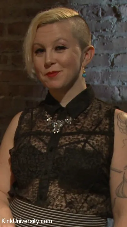 Kink 'ダーティトーク' 主演 Piper Rage (写真 12)