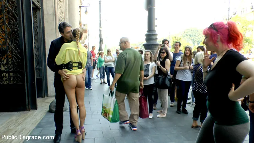 Kink 'Candy Alexa, Carolina Abril y Proxy Paige FIESTA SEXUAL PÚBLICA' protagonizando Proxy Paige (foto 5)