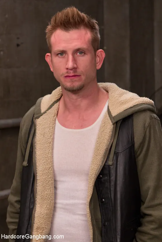 Rachael Madori en 'Bukkake de chicas motociclistas' from 'Kink' (foto 4) Kink 'Bukkake de chicas motociclistas' protagonizando Rachael Madori (foto 4)