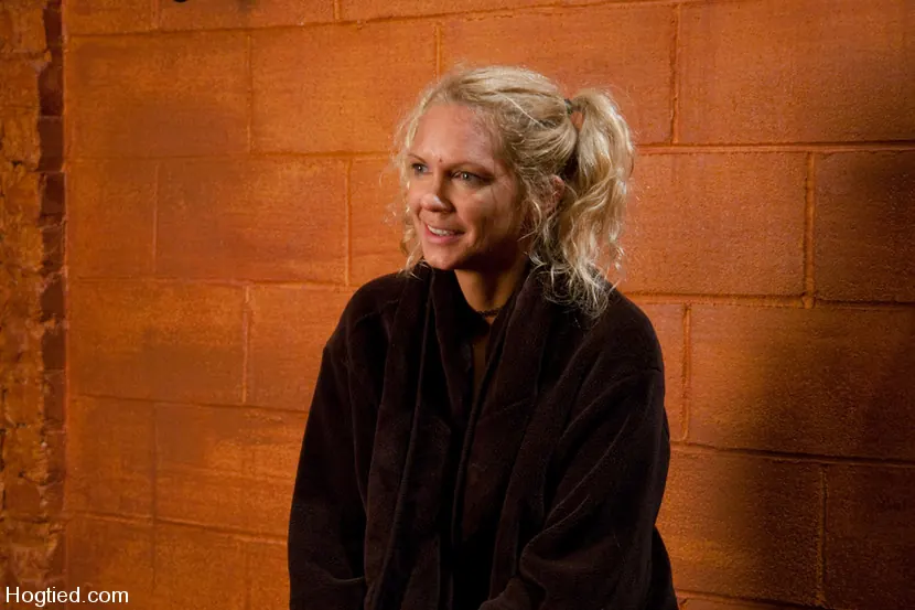 Kink '極端なファッキングオーガズム：Rain DeGrey' 主演 Rain DeGrey (写真 9)