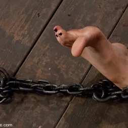 Rain DeGrey に 'Kink' Lifestyler endures pain, suffers pleasure. (サムネイル 11)